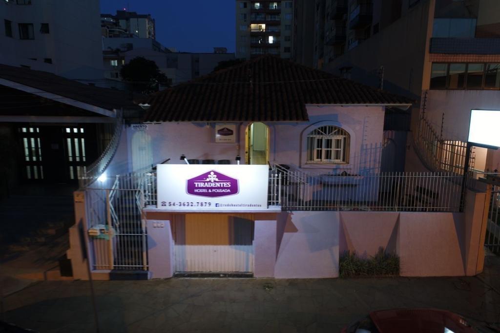 Hostel E Pousada Tiradentes 774 Passo Fundo Buitenkant foto